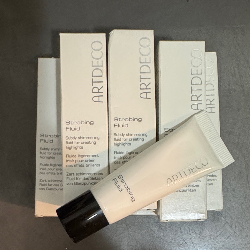 Strobing Fluid Highlighter - Cream